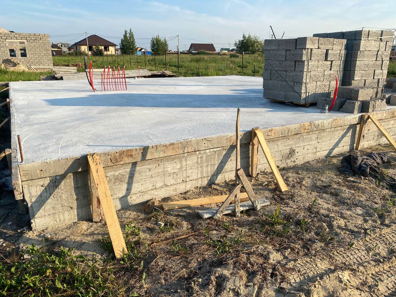Строительство фундамент (плита) для загородного дома из газобетона — фото 4